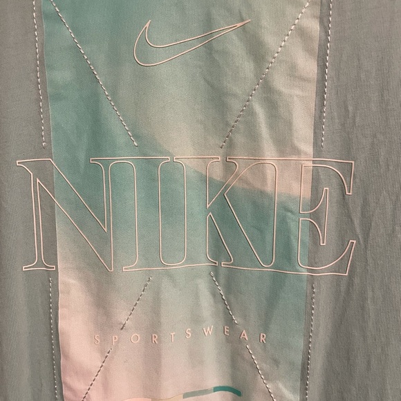 Nike Tropics Shirt - Picture 2 of 2